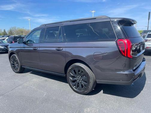 Dark Matter Gray Metallic 2025 Ford Expedition Max Platinum