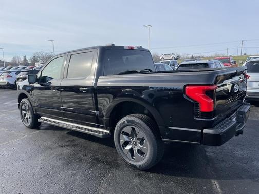 2025 Ford F-150 Lightning Flash