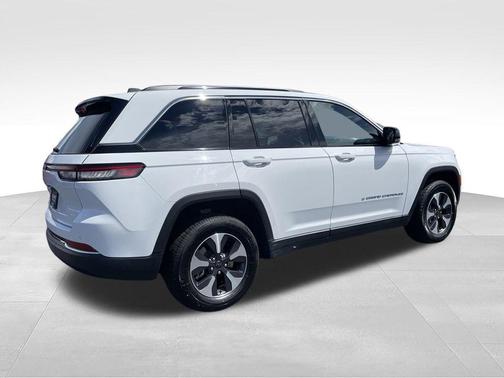 Bright White Clearcoat 2024 Jeep Grand Cherokee 4xe Base