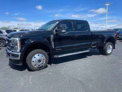 Black Metallic 2023 Ford F-450 Lariat