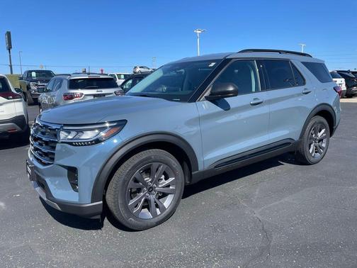 Vapor Blue Metallic 2026 Ford Explorer Active