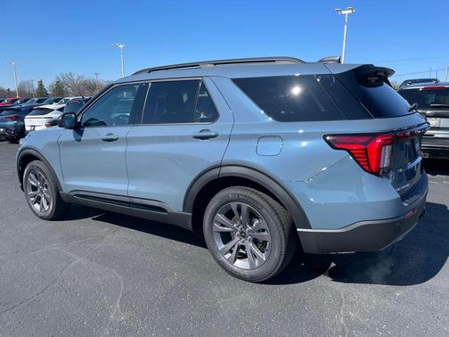 Vapor Blue Metallic 2026 Ford Explorer Active