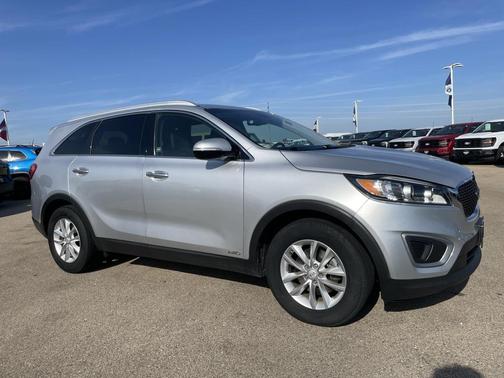 2017 Kia Sorento LX
