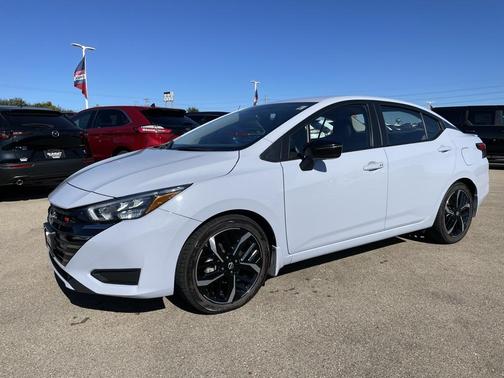 2023 Nissan Versa 1.6 S