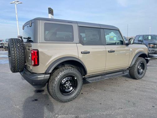 Marsh Gray 2026 Ford Bronco Big Bend