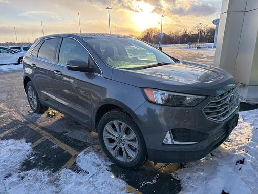 2023 Ford Edge Titanium