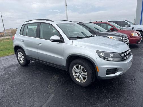 Reflex Silver Metallic 2017 Volkswagen Tiguan 2.0T S