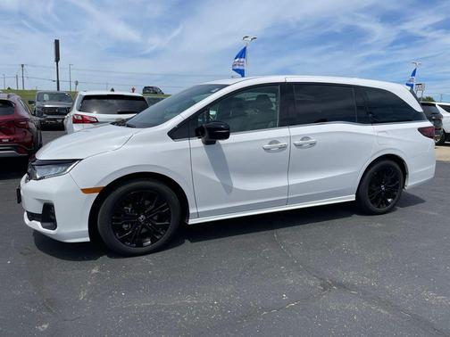 Platinum White Pearl 2025 Honda Odyssey Sport-L