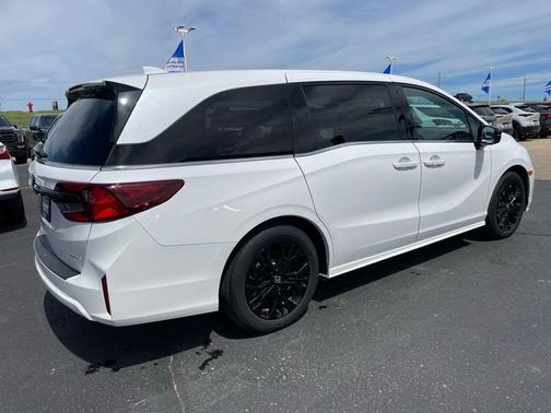 Platinum White Pearl 2025 Honda Odyssey Sport-L