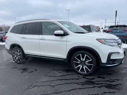 2019 Honda Pilot Touring 8-Passenger