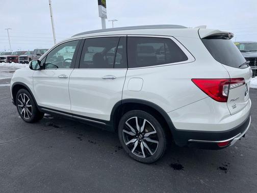 2019 Honda Pilot Touring 8-Passenger