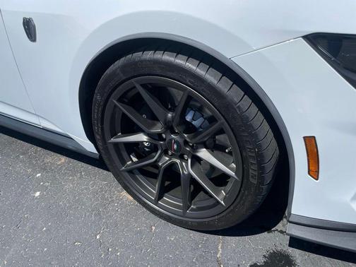 Oxford White 2024 Ford Mustang Dark Horse Fastback
