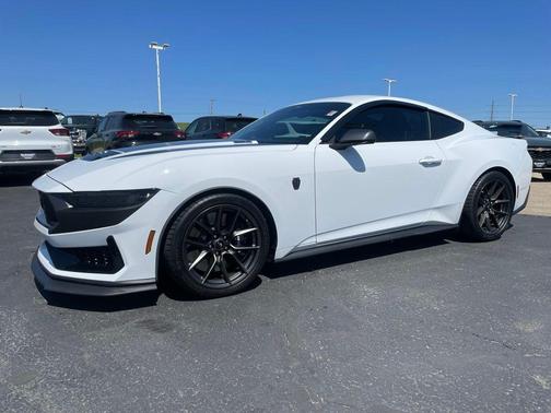 Oxford White 2024 Ford Mustang Dark Horse Fastback