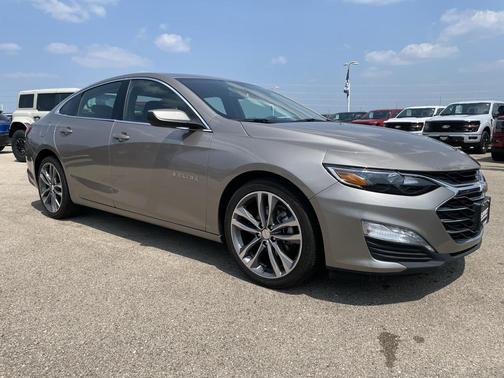 2022 Chevrolet Malibu FWD LT