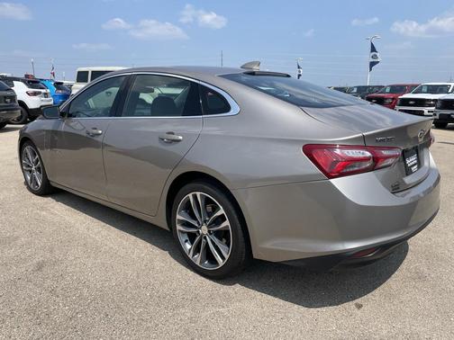 2022 Chevrolet Malibu FWD LT