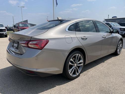 2022 Chevrolet Malibu FWD LT