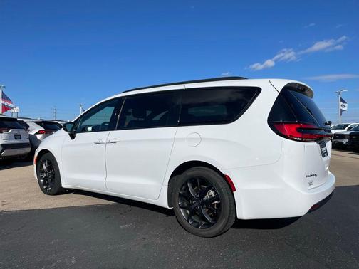 2025 Chrysler Pacifica Limited