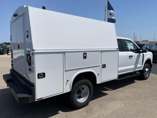 2025 Ford F-350 XL