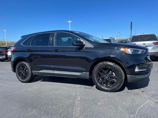 Agate Black Metallic 2022 Ford Edge SEL