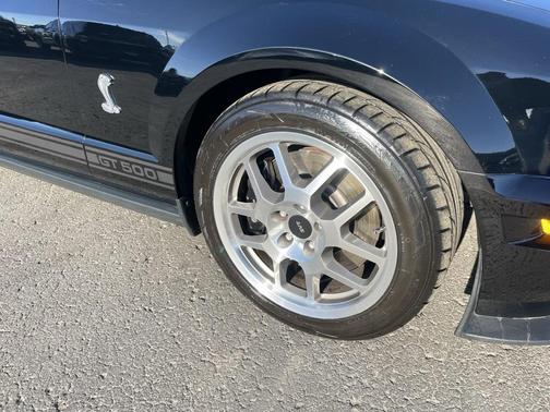 2009 Ford Shelby GT500 Base