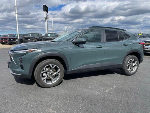Cypress Gray 2025 Chevrolet Trax LT