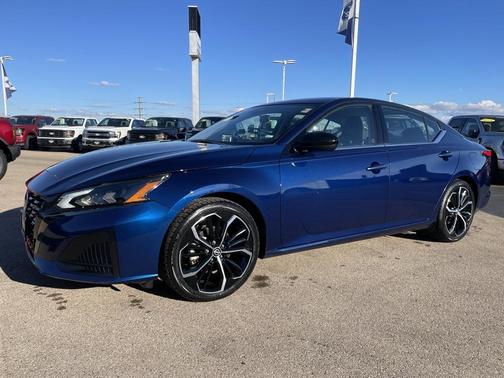 2024 Nissan Altima SR FWD