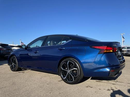 2024 Nissan Altima SR FWD