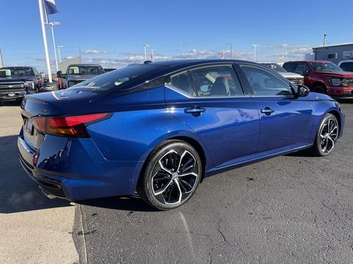 2024 Nissan Altima SR FWD