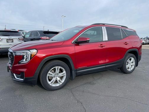 Cayenne Red Tintcoat 2022 GMC Terrain SLE