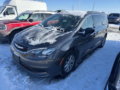 2021 Chrysler Voyager LXI