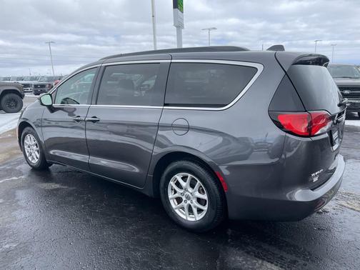 2021 Chrysler Voyager LXI