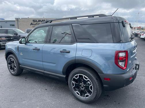 Azure Gray Metallic Tri-Coat 2026 Ford Bronco Sport Outer Banks