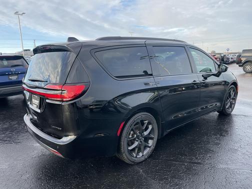 2025 Chrysler Pacifica Limited