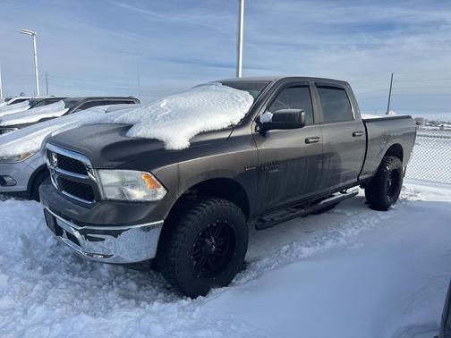 2019 RAM 1500 SLT