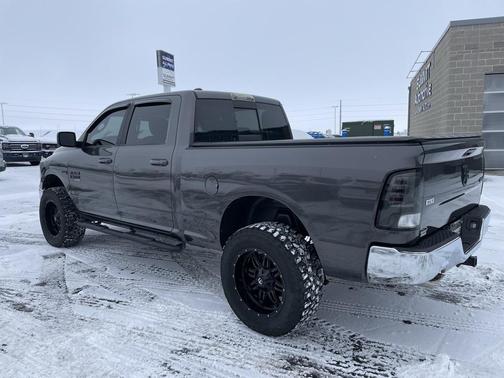 2019 RAM 1500 SLT