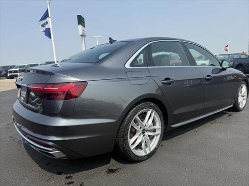 2022 Audi A4 45 S line Premium Plus