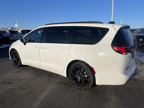 2025 Chrysler Pacifica Limited