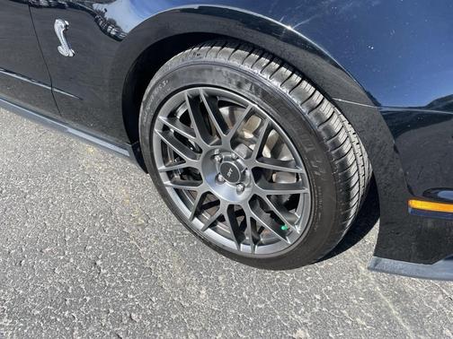 2012 Ford Shelby GT500 Base