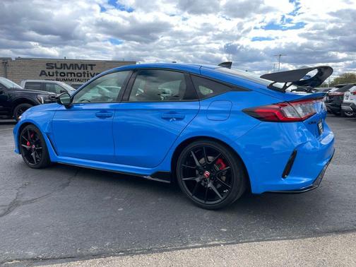 Boost Blue Pearl 2024 Honda Civic Type R