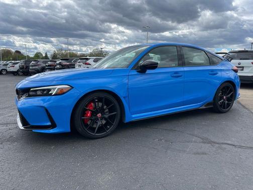 Boost Blue Pearl 2024 Honda Civic Type R