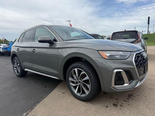 2023 Audi Q5 45 S line Premium Plus