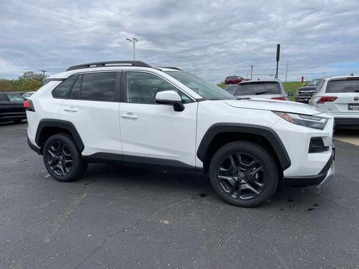 Ice 2024 Toyota RAV4 Adventure