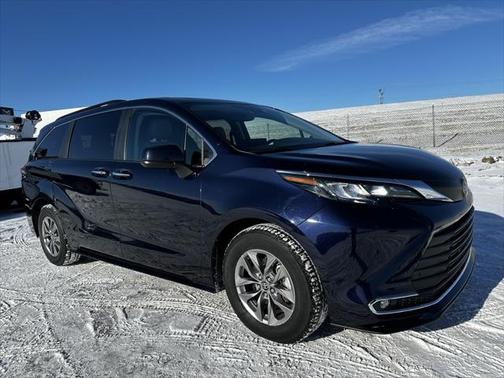 2023 Toyota Sienna XLE