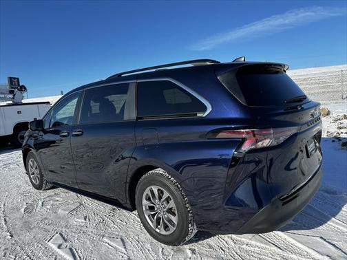 2023 Toyota Sienna XLE