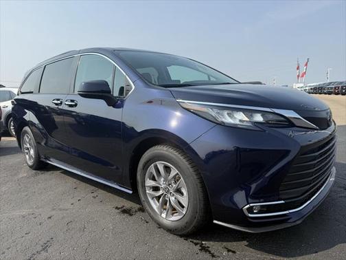 2023 Toyota Sienna XLE