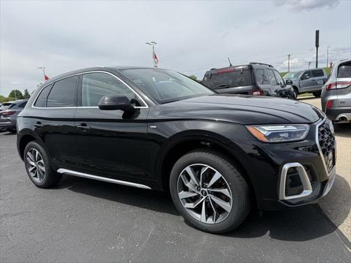 2023 Audi Q5 45 S line Premium Plus