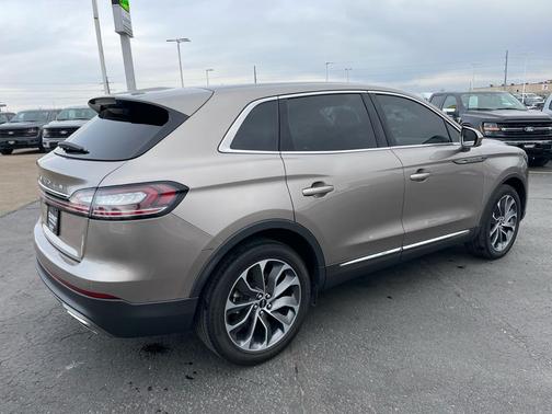 2021 Lincoln Nautilus Reserve