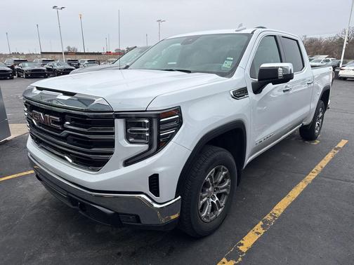 2025 GMC Sierra 1500 SLT
