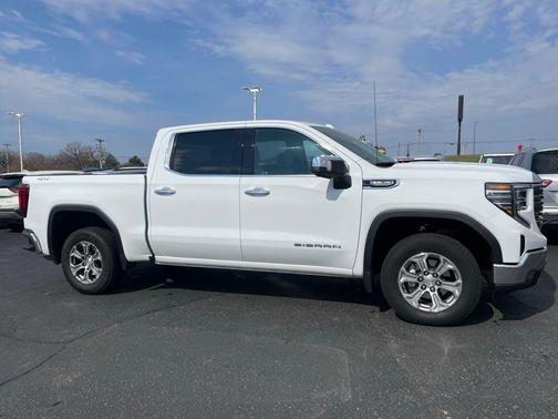 2025 GMC Sierra 1500 SLT