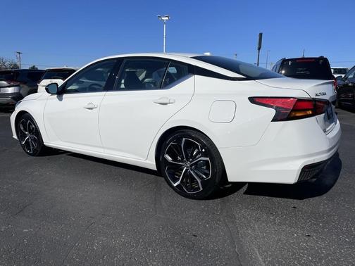 2024 Nissan Altima SR FWD